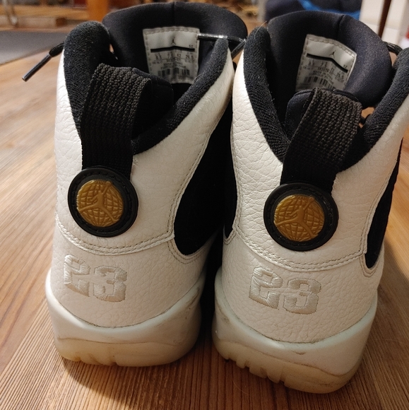 Jordan 9 - Picture 4 of 4